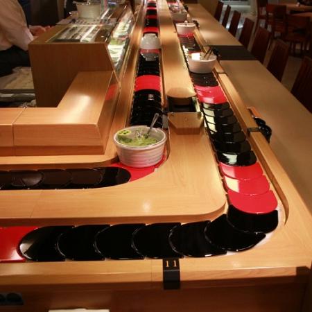 Sushi kettingtransporteur dubbeldekker stijl